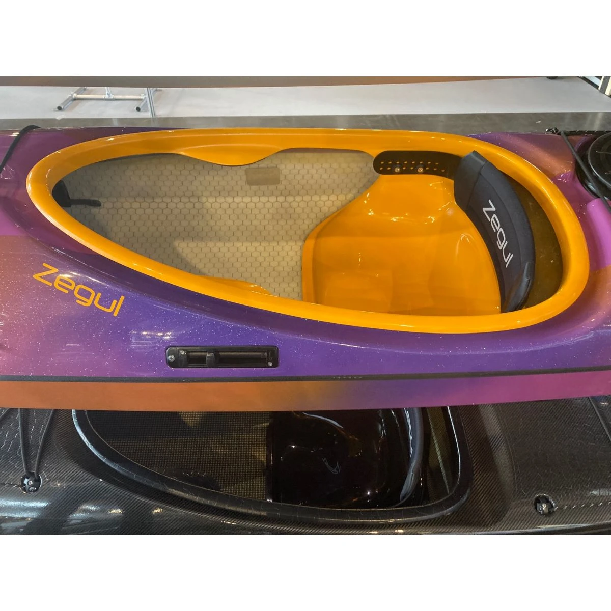 Zegul Arrow Play MV A-core Havkajak M/finne - LIMITED EDITION - KUN 1 STK. 5 Zegul Arrow Play MV A-core Havkajak M/finne - LIMITED EDITION - KUN 1 STK. - Billede 3